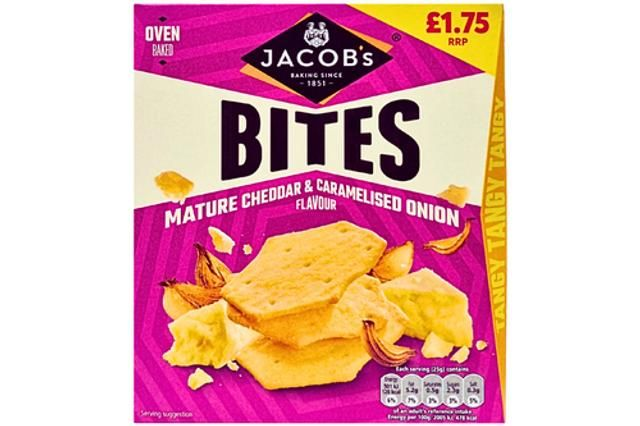 JACOB`S BITES MATURE CHEDDAR & CARAMELISED ONION FLAVOUR - 125G